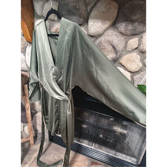 ASOS silk green dress - Picture 7 of 12